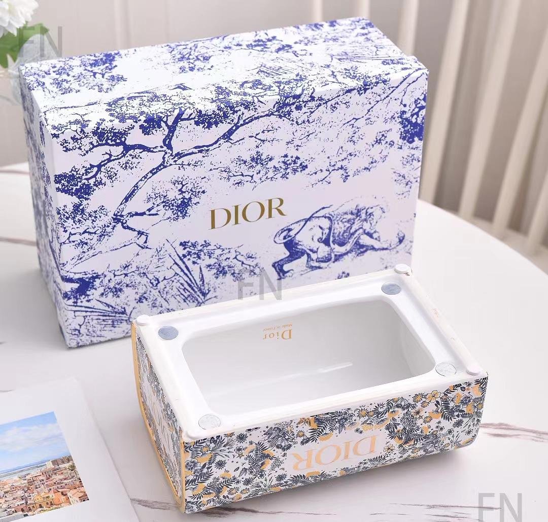 Tissue Box - Image 2 of 3
